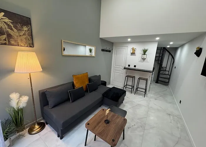 Casa vacanze Chic Duplex Lyon Avec Terrasse Vénissieux