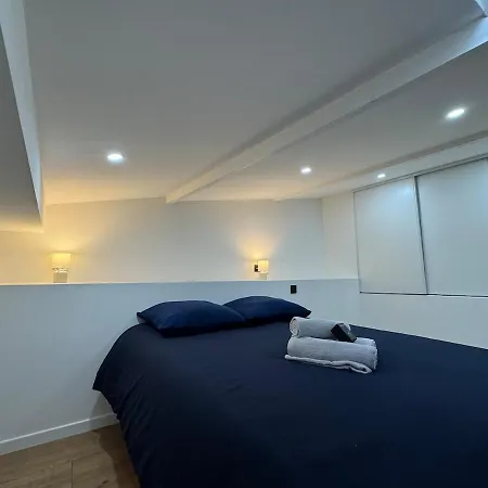 Holiday home Chic Duplex Lyon Avec Terrasse Venissieux